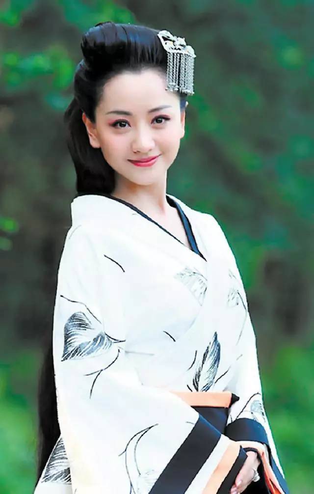 杨蓉 饰 岳灵珊 《大汉情缘之云中歌》饰演霍成君,虽是反派角色却让