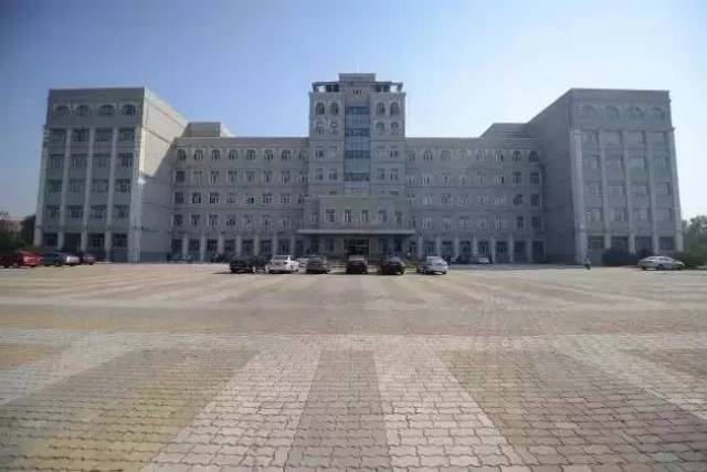 哈师大文学院图片