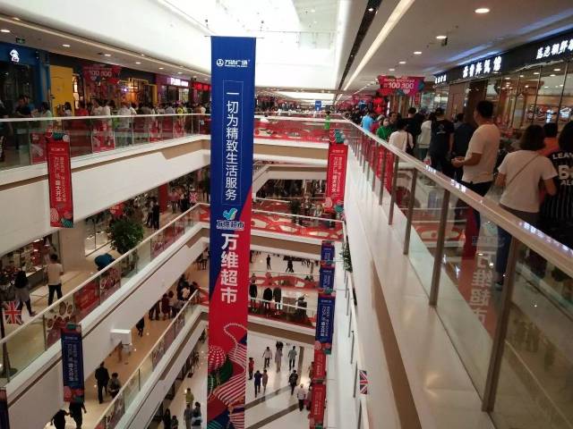锦州万达广场震撼开业,10万人次涌向这里,这场