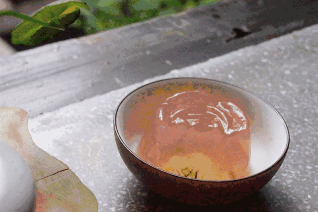 佳藕天成还提供堂食的甜品 品种丰富,价格还特别可爱 加入不同风味花