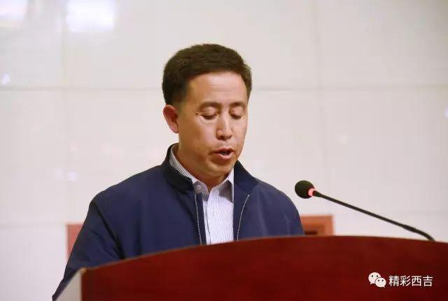 职业中学校长王俊明发言