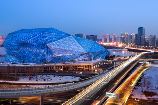 沈阳盛京大剧院夜景灯光设计:整个"钻石"更加的通透美观!