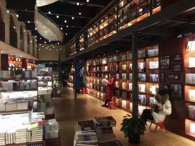 从亚洲第四大图书馆到仙林的二手旧书店,这些地方你都