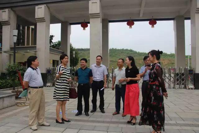 率市教育局基教科,勤工俭学管理站有关负责人深入怀化四中,黄金坳小学