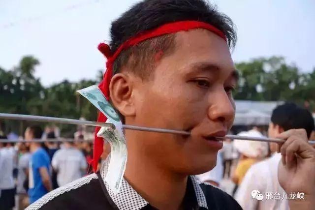 游客 有人说:公上身,跳大神,穿杖时就不会有痛感,这可能吗?