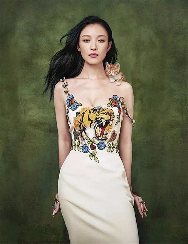 倪妮,一个行走的衣架子!
