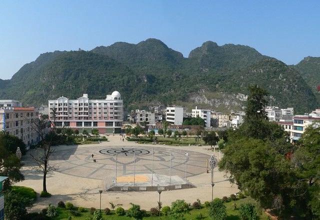 景点地址:都安县安阳镇翠屏路 开放时间:全天