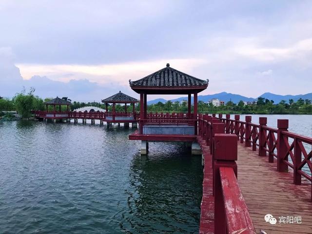 宾阳吧网友"望月"发帖: 凤凰湖公园已经开园2年了,很庆幸自己是宾阳人