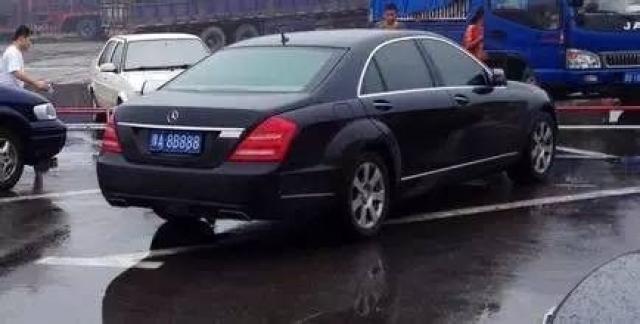 车牌估值: 3321858人民币 车牌归属:郑州市 回头指数:★★★★ 南京