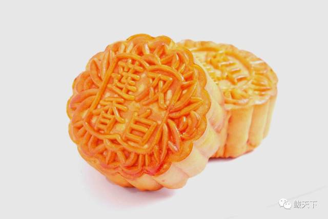 你还在纠结买什么味的月饼?有人已经把它做成了菜
