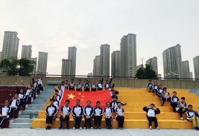 众仙齐聚万民来朝,盛世中华普天同贺,祝福祖国繁荣昌盛,国运昌隆!