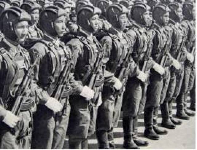 1962年定型生产,定名为"62式,于1964年装备部队.