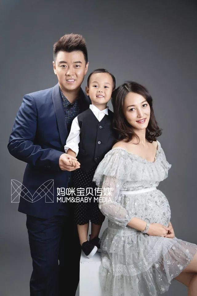 闫博雅: 辣妈的修炼从孕期开始  6月29日,王皓和闫博雅夫妇度过了结婚