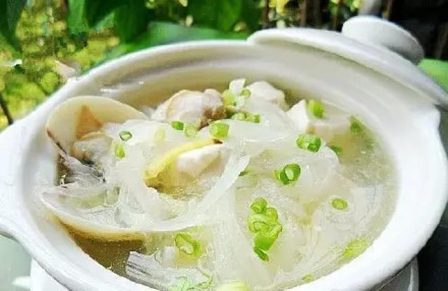 白萝卜入汤甜,淋又清润益气,而白贝是有