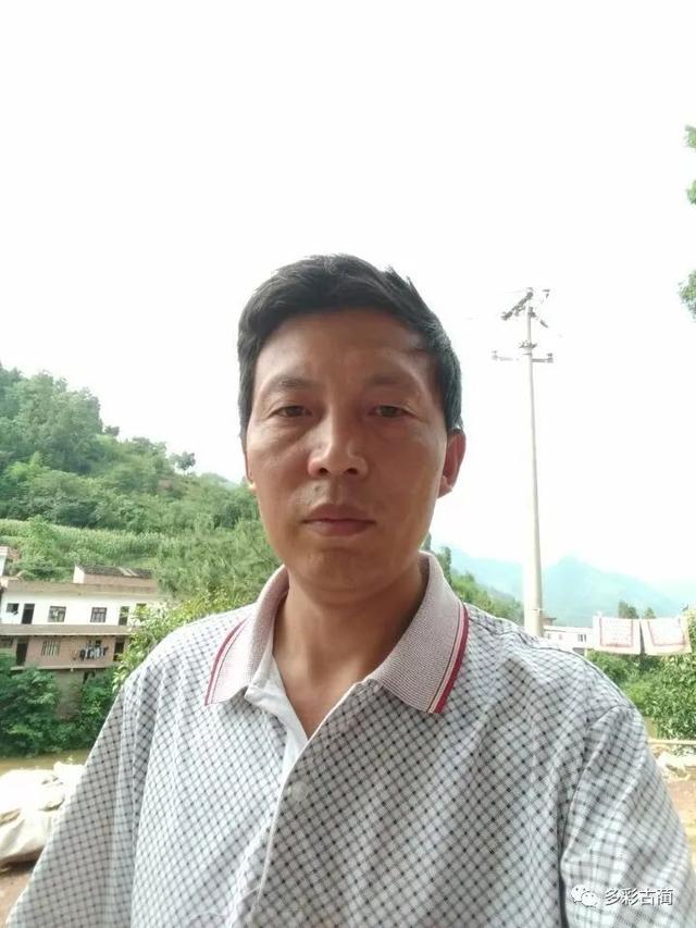 古蔺县农业局职工,大村镇坳上村第一书记 ■简要事迹:罗建军是一名