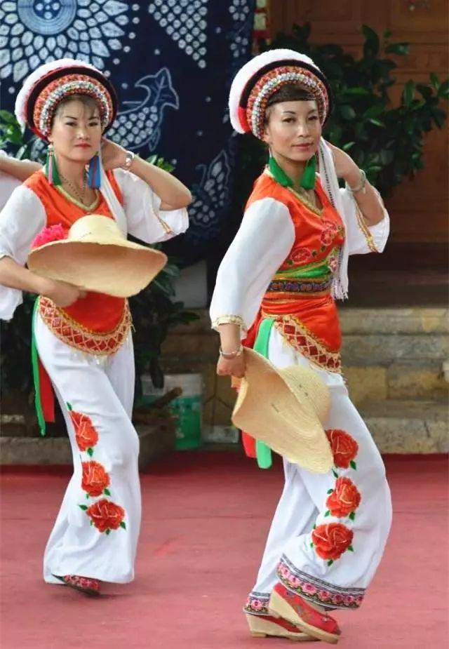 草帽舞 勤劳中编织出的幸福
