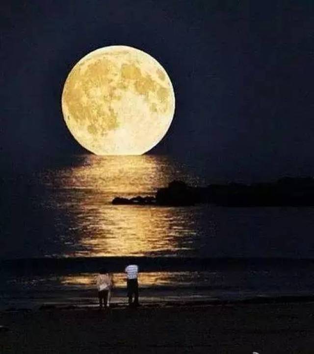 【醉眼观天】中秋花月夜,最美的月亮,最美的歌,送给最