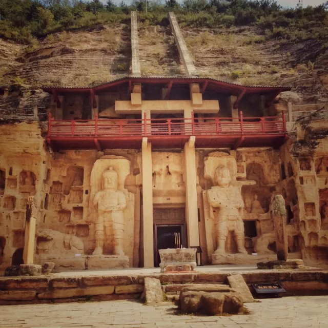 位于庆阳市西峰区董志乡寺沟川村,包括寺沟,楼底村一窟,石道坡,花鸨崖