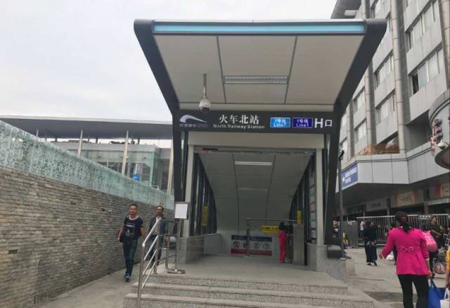 例如 火车北站,这个国庆假期,成都地铁于9月29日新增开放了火车北站h
