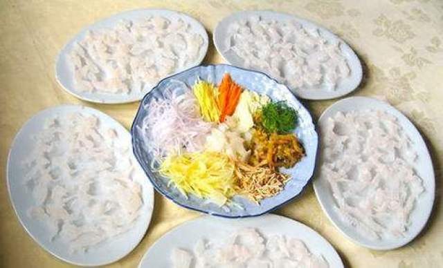 脆肉油带子6元/只,大青口13元/斤,三文鱼28元/份,秒杀