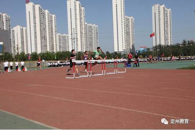 河北定州中学隆重举行2017年秋季田径运动会