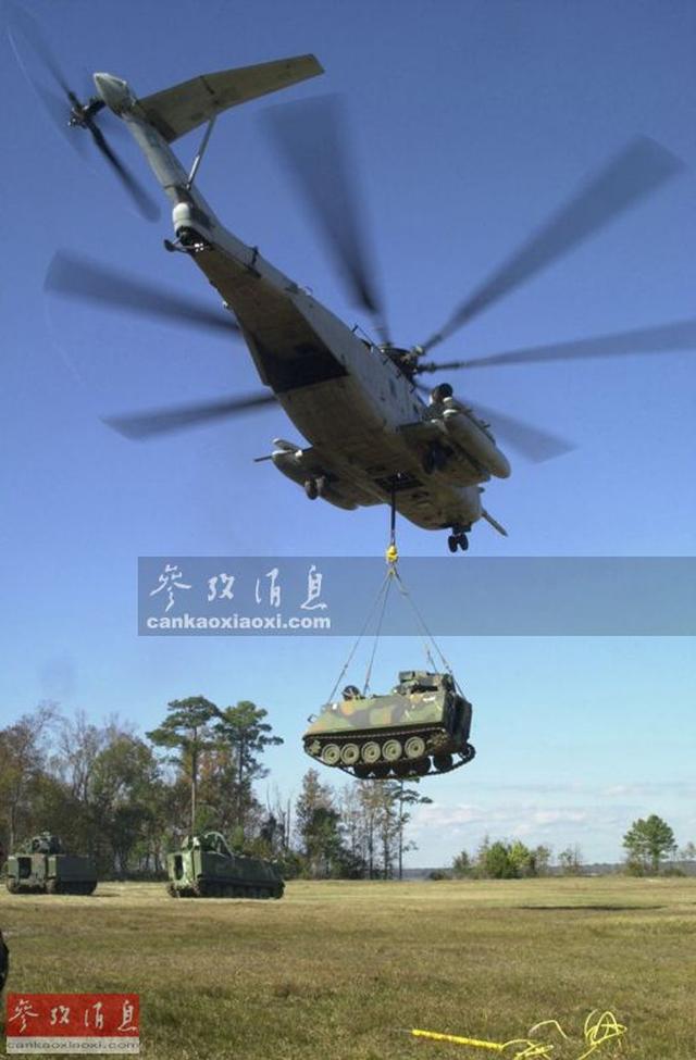 飞行炮兵!美军演练用ch-47直升机吊运榴弹炮机动作战