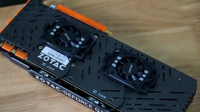 独特五风扇立体散热系统 索泰gtx1080ti至尊plus oc赏析简评