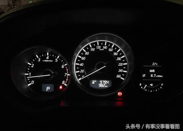 珠光白阿特兹2.5l次顶配提车 车主:外观运动感强但车内隔音略差