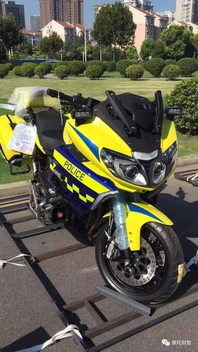 【车t台】贝纳利黄巡600豪华定制警用旗舰版进驻江苏南京