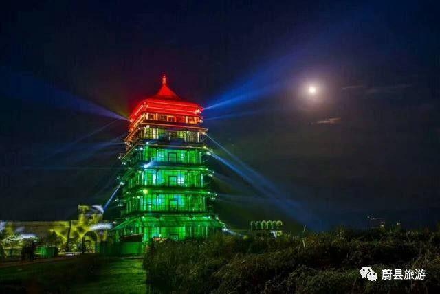 暖泉古镇·玻璃塔