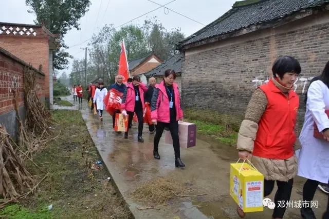 (邓州城市网王剑业)为进一步弘扬"奉献,友爱,互助,进步"志愿服务精神