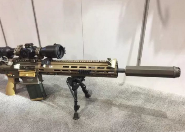 与m110a1搭配的oss消音器已经被指明没有隔板,可能消音效果会比之前