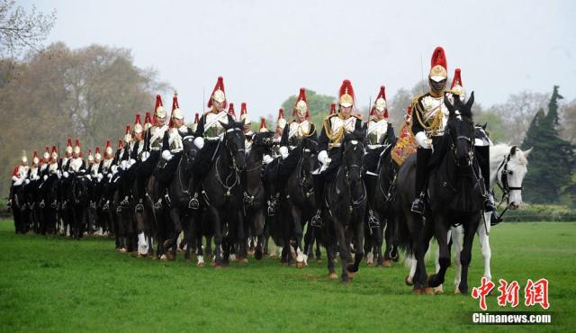 最注重自己形象的骑兵部队--英国皇家骑兵队