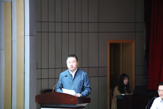 开幕式由四川师范大学法学院党委书记唐青利主持.