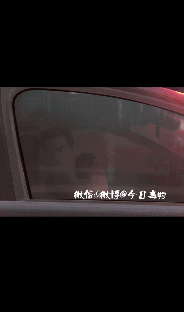 【恐怖漫画】游泳馆停电后出现了…(内涵动图)-动漫-