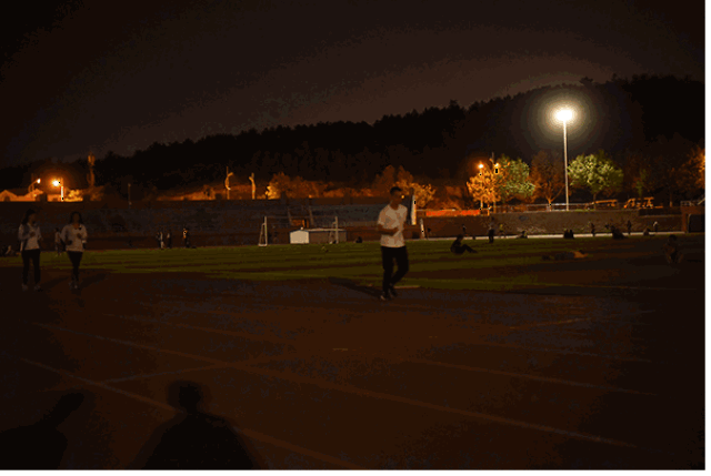 夜跑坐标:西安市雁塔区大雁塔景区 10 大学操场 放肆奔跑吧,少年!