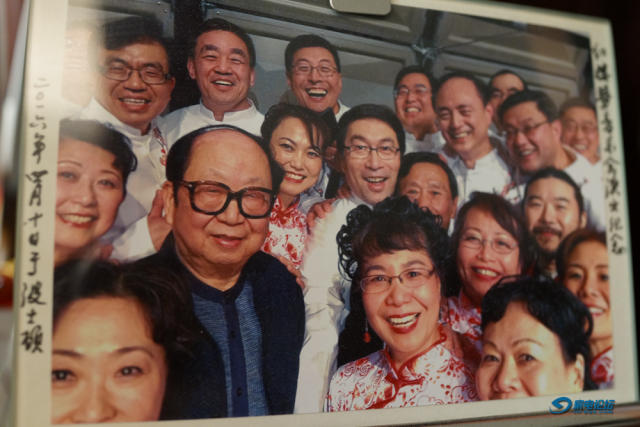 王立平老师亲笔签名87版电视连续剧《红楼梦》30周年签名限量纪念版