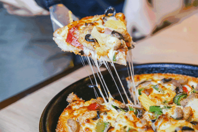 必须是 pizza hut 必 胜 客 !