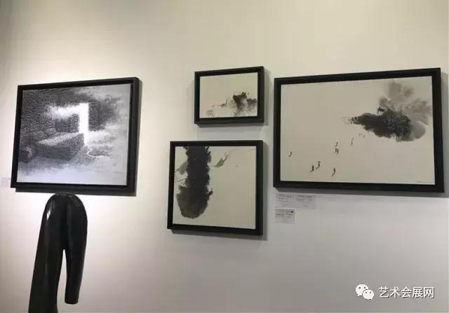 展览现场艺术品展示