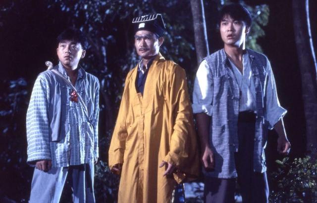 林正英也开始片约不断,像1988年,林正英就出演了 《学校风云》,《中国