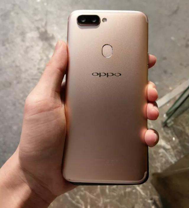 oppor11s真机抢先现身,产品的这一设计非常有个性