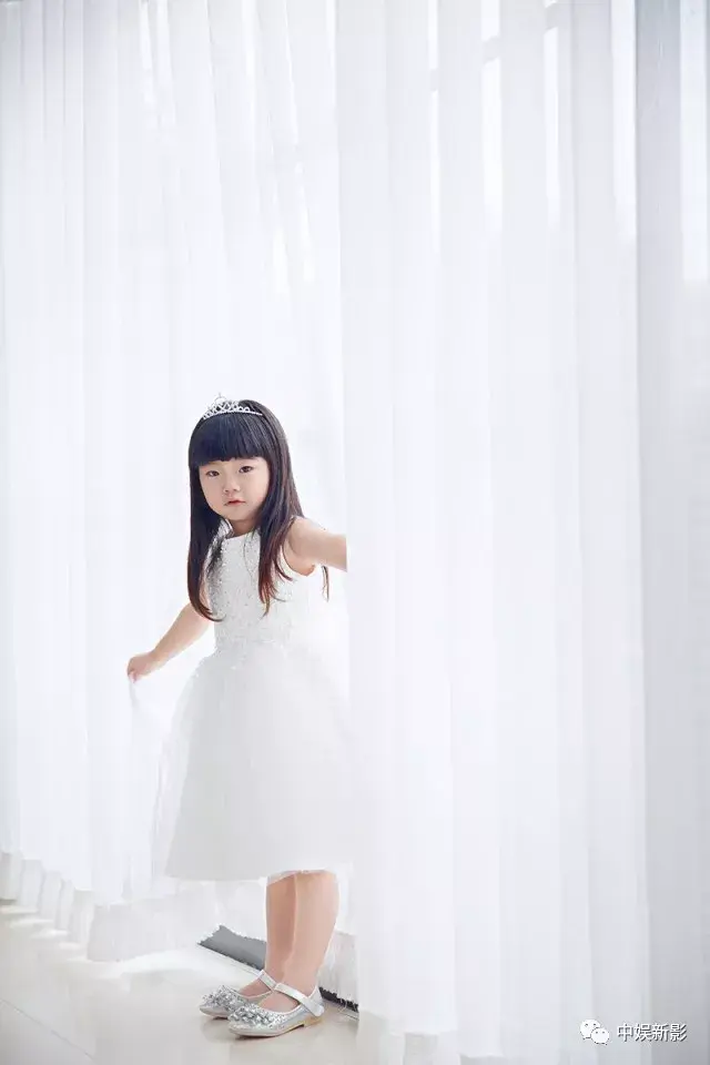 兰美慧:2011年出生的小美女,处女座,见到陌生人会害羞,可是十分有个性