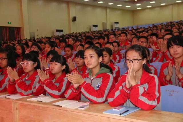 冀州信都学校老师图片图片