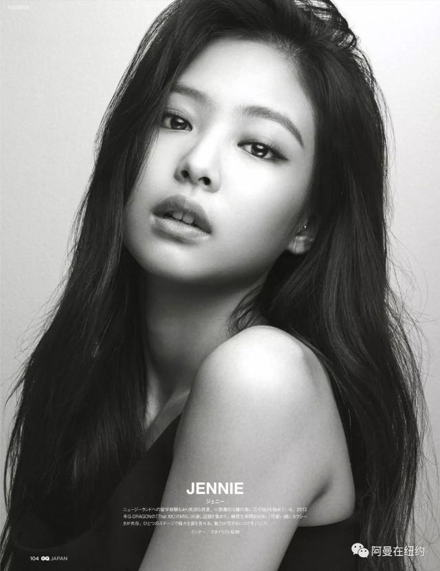 blackpink   jennie kim jennie也有一个小耳朵耳钉,在这个画报里亮