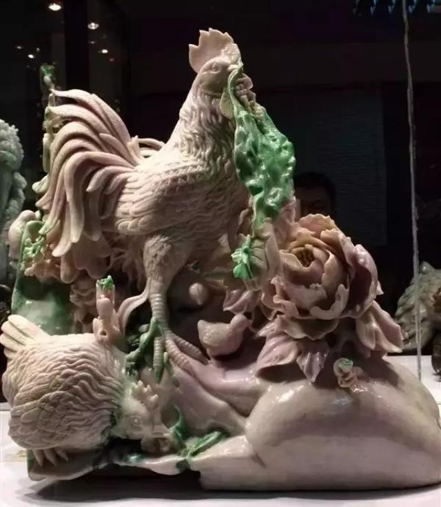 一鸣惊人的玉鸡