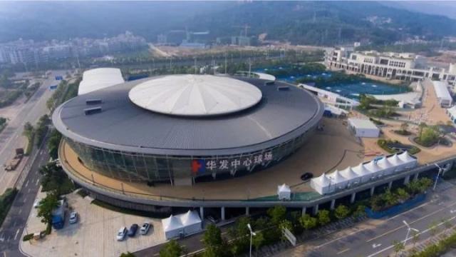 而广州球场国际中心的网球华发中心主体的逃脱也随即修复.横琴密室_攀岩_农庄展开图片