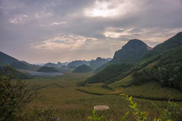 砚山浴仙湖