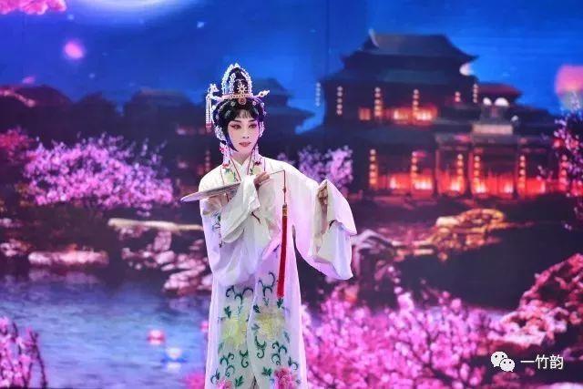角儿来了——"东方皇后"杜近芳