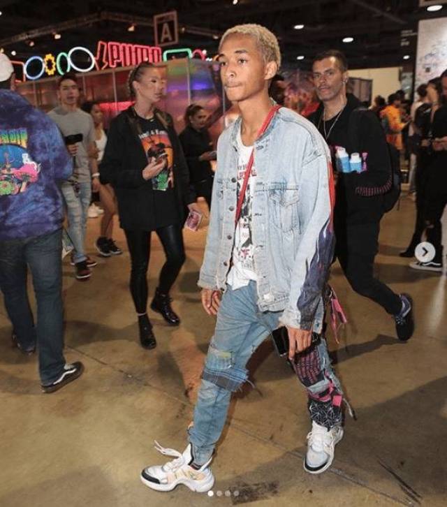 jaden smith同样成为了潮流圈的宠儿,这双louis vuitton sneakers在