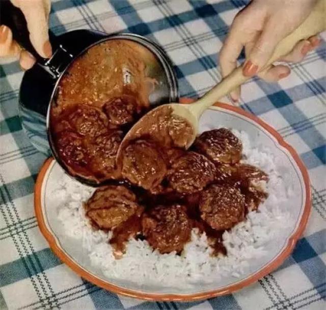 松鼠脑子这道食物在美国南部十分流行,尤其是在肯塔基的乡村地区.